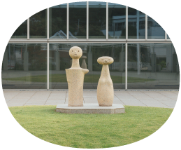 神奈川県立近代美術館 葉山館 野外キャプション